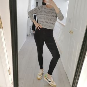 holister cropped top long sleeved sweatshir size m